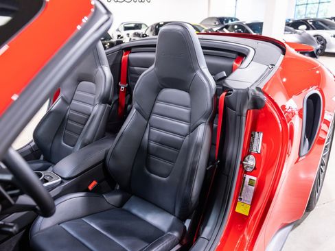Used 2024 Porsche 911 Cabriolet AWD/4WD image 38