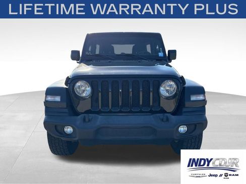 Used 2018 Jeep Wrangler Unlimited Sport S AWD/4WD image 2
