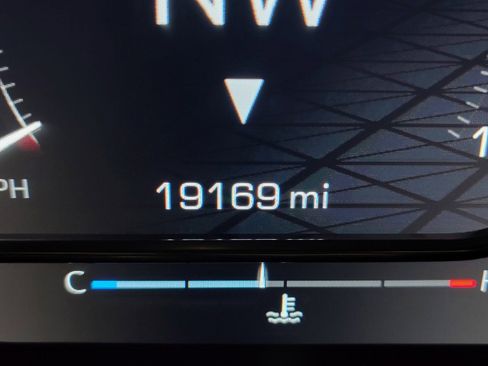 Used 2024 GMC Sierra 1500 SLT w/ SLT Premium Plus Package image 2