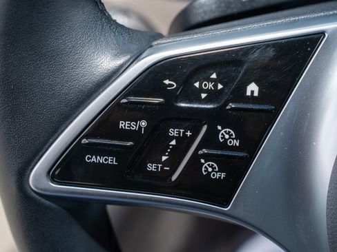 Used 2022 Mercedes-Benz C 300 C 300 w/ Exclusive Trim Package image 31