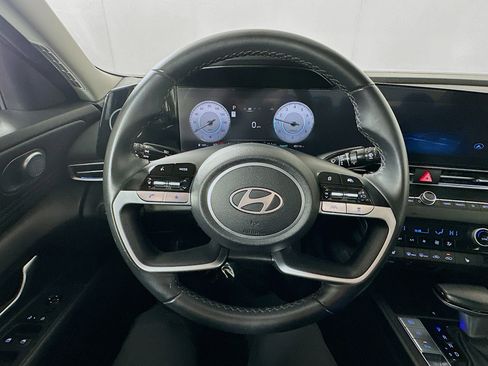 Certified 2024 Hyundai Elantra Limited image 11