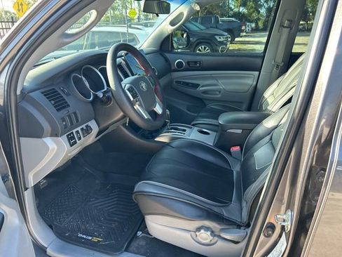 Used 2015 Toyota Tacoma PreRunner w/ SR5 Package image 5