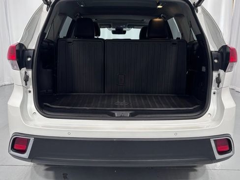 Used 2019 Toyota Highlander Limited AWD/4WD image 28
