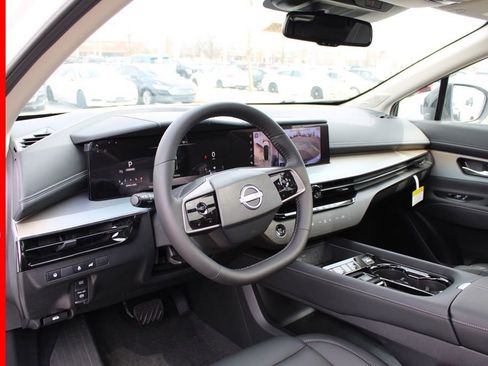 New 2025 Nissan Murano SL image 12