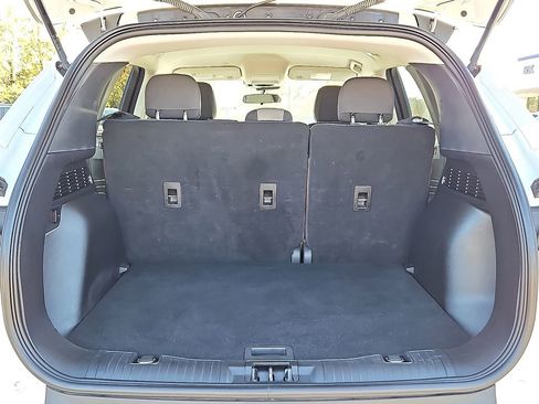 Used 2021 Ford Escape SE image 31