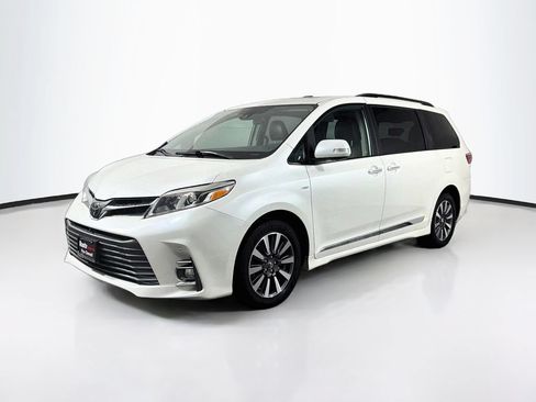 Used 2020 Toyota Sienna Limited Premium AWD/4WD image 3