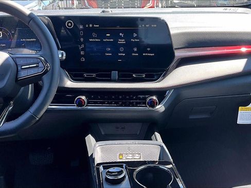 New 2026 Chevrolet Equinox RS w/ Convenience Package III FWD image 6