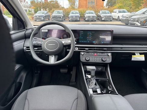 New 2026 Hyundai Tucson SE image 17