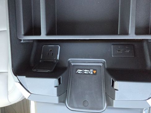 New 2026 GMC Sierra 2500 SLT w/ SLT Premium Package image 12