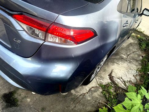 Used 2020 Toyota Corolla LE image 16