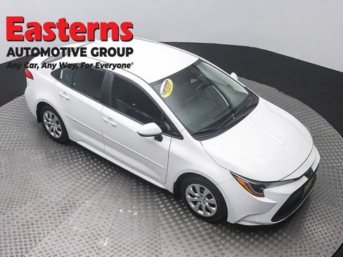 Used 2024 Toyota Corolla LE FWD image 3