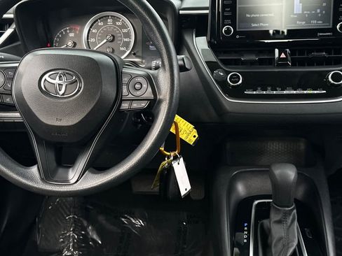 Used 2022 Toyota Corolla LE image 15