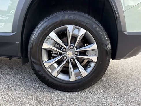 Used 2025 Chevrolet Equinox LT FWD image 10