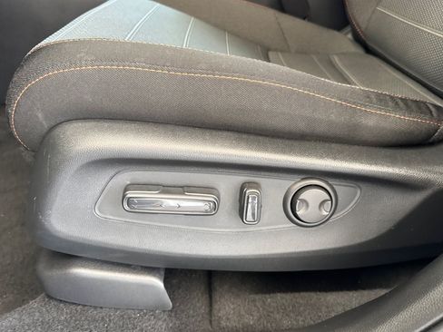 Used 2025 Honda CR-V Sport image 14