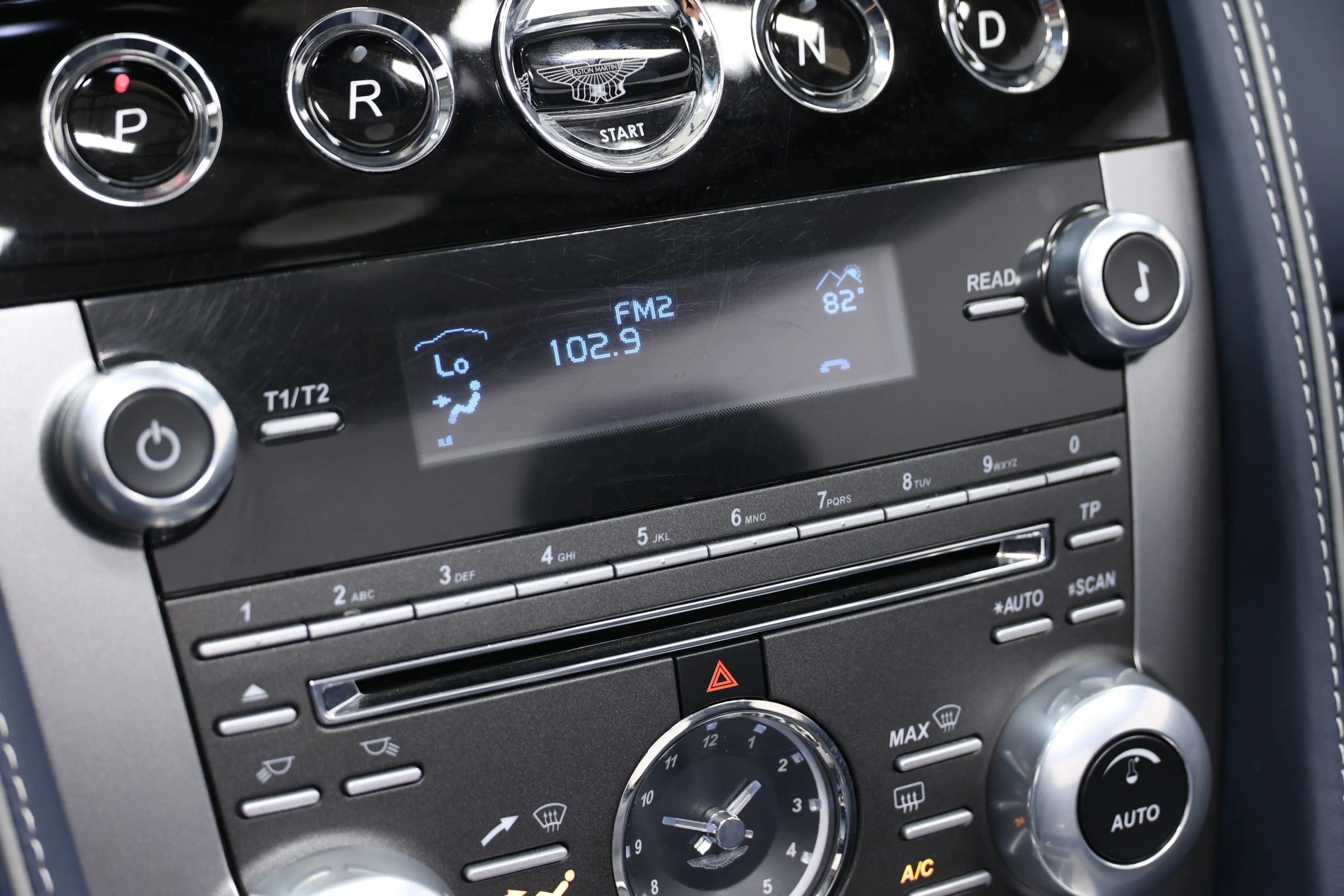 Used 2012 Aston Martin Virage Volante RWD image 39