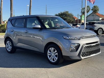 Certified 2022 Kia Soul LX