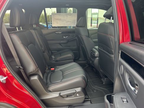 New 2025 Honda Pilot TrailSport image 12