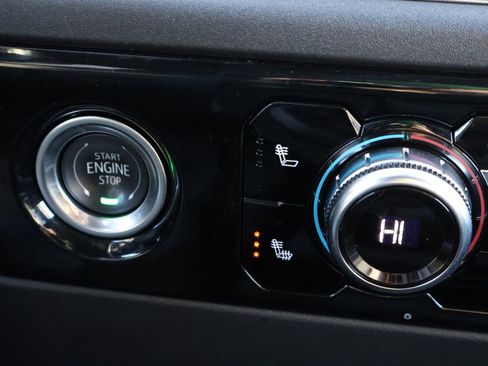 Certified 2024 GMC Sierra 1500 SLT image 18