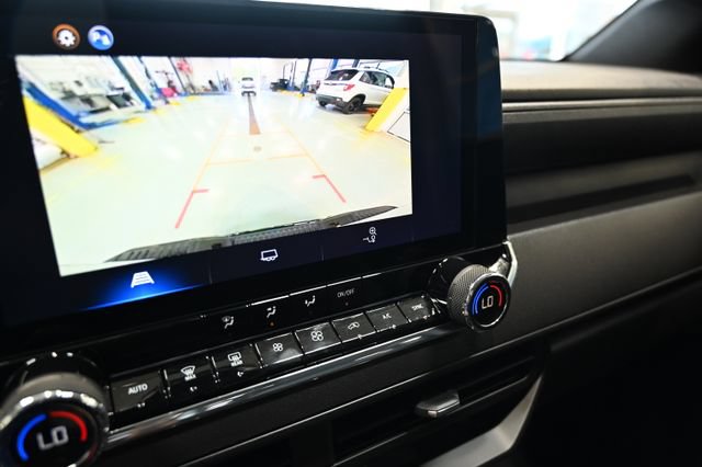 Used 2026 Chevrolet Colorado Trail Boss AWD/4WD image 18