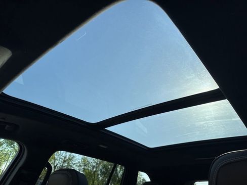 New 2026 GMC Acadia Denali Ultimate w/ LPO, Floor Liner Package AWD/4WD image 44