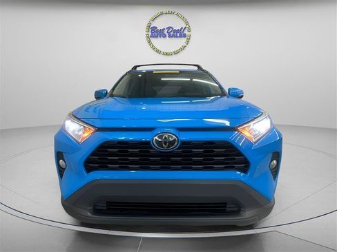 Used 2019 Toyota RAV4 XLE Premium w/ Cold Weather Package AWD/4WD image 6