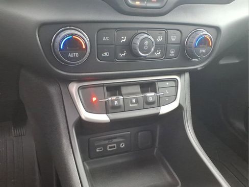 Certified 2023 GMC Terrain SLT w/ LPO, Floor Liner Package FWD image 17