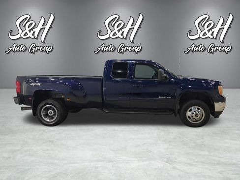 Used 2011 GMC Sierra 3500 SLT w/ SLT Convenience Package AWD/4WD image 28