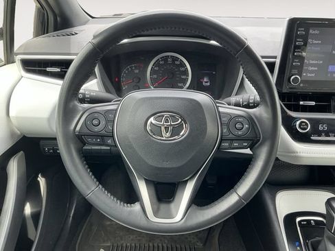 Used 2021 Toyota Corolla SE w/ SE Preferred Package FWD image 13