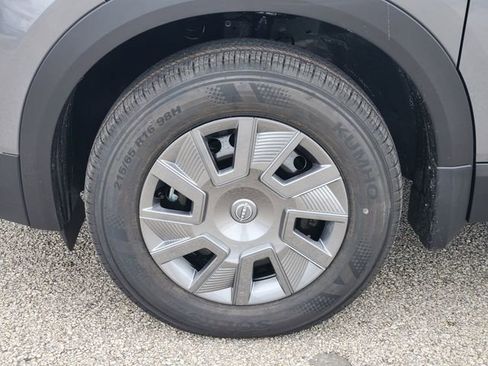 New 2026 Nissan Kicks S image 7