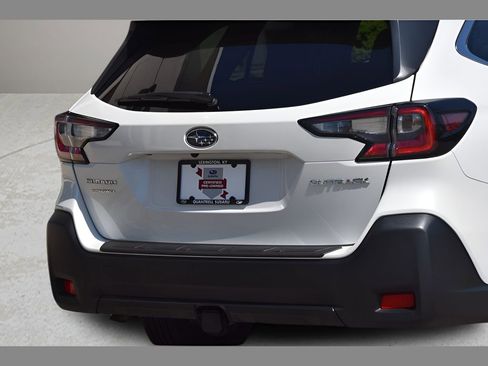 Certified 2025 Subaru Outback Premium w/ Popular Package #1A AWD/4WD image 27