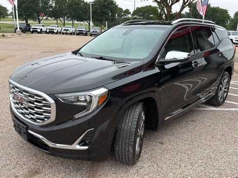 Used 2019 GMC Terrain Denali w/ Advanced Safety Package FWD image 7