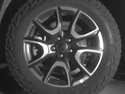 Used 2025 Jeep Compass Trailhawk AWD/4WD image 15
