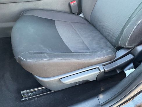 Certified 2025 Nissan Sentra SV image 30