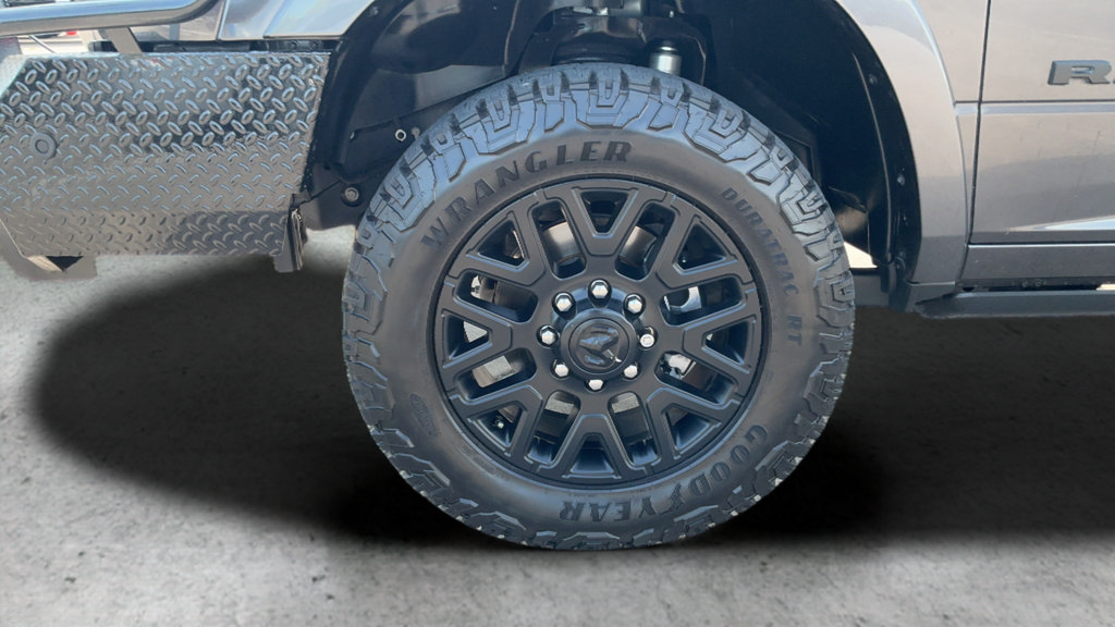Used 2025 RAM 2500 Limited AWD/4WD image 25