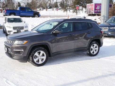 Used 2019 Jeep Compass Latitude w/ Popular Equipment Group image 3
