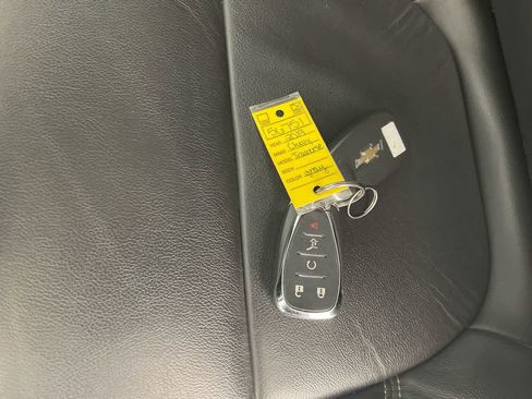 Used 2019 Chevrolet Traverse RS AWD/4WD image 27