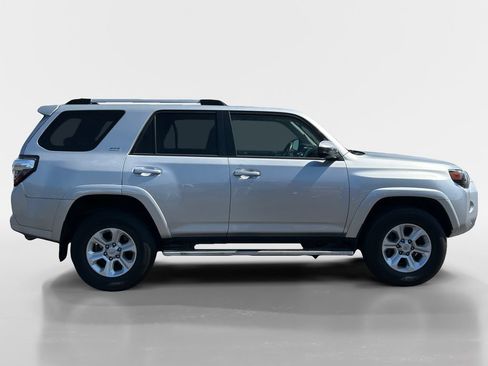 Used 2019 Toyota 4Runner SR5 AWD/4WD image 6