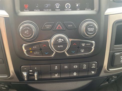 Used 2017 RAM 2500 Big Horn w/ Sport Appearance Group AWD/4WD image 18