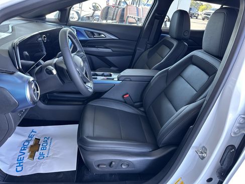 Used 2024 Chevrolet Equinox EV LT FWD image 11