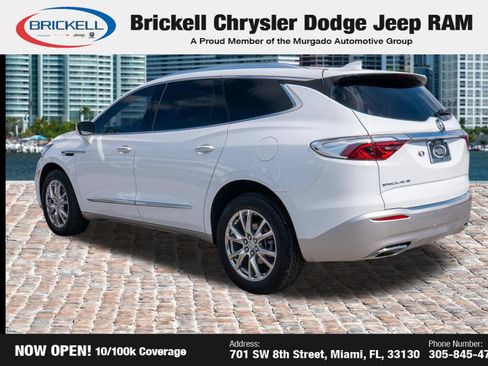 Used 2023 Buick Enclave Essence w/ Experience Buick Package FWD image 7
