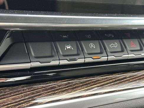 New 2026 GMC Sierra 1500 Elevation image 18