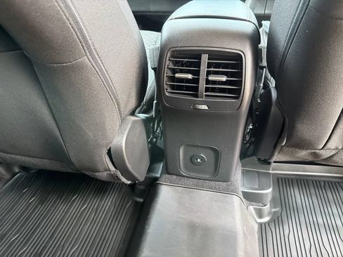 Used 2023 Ford Escape Active AWD/4WD image 17