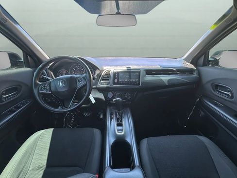 Used 2020 Honda HR-V Sport image 9