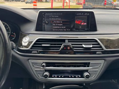 Used 2016 BMW 750i xDrive image 31