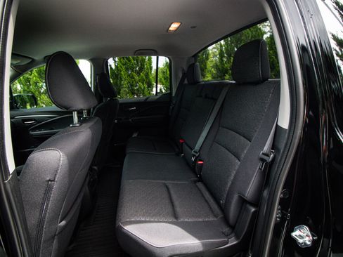 Certified 2023 Honda Ridgeline Sport image 28