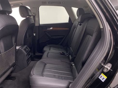 Used 2021 Audi Q5 Premium Plus image 16