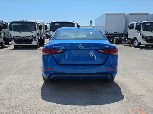 Used 2024 Nissan Sentra SV image 6