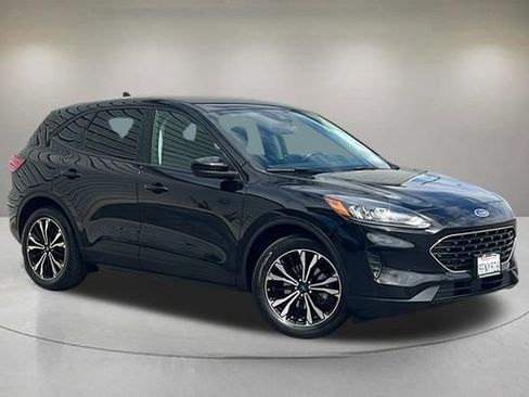 Certified 2022 Ford Escape SE w/ SE Sport Appearance Package FWD image 1