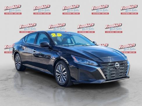Used 2025 Nissan Altima 2.5 SV FWD image 7