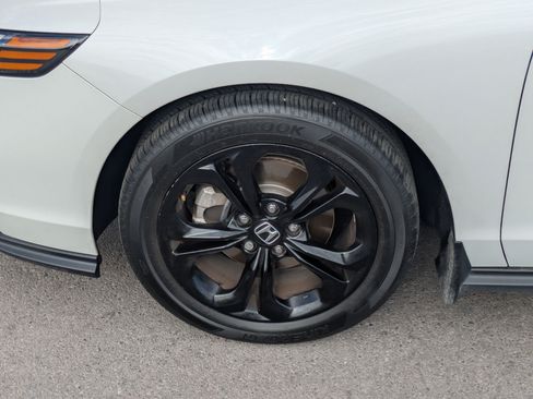 Used 2025 Honda Accord SE image 14